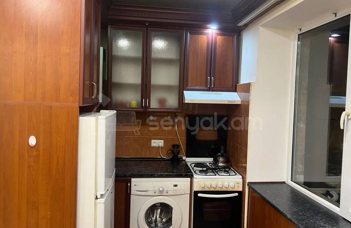 2 Սենյականոց Բնակարան Քարե Շենքում, 41քմ, 2/5 հարկ, Կապիտալ Վերանորոգված, Կահավորված