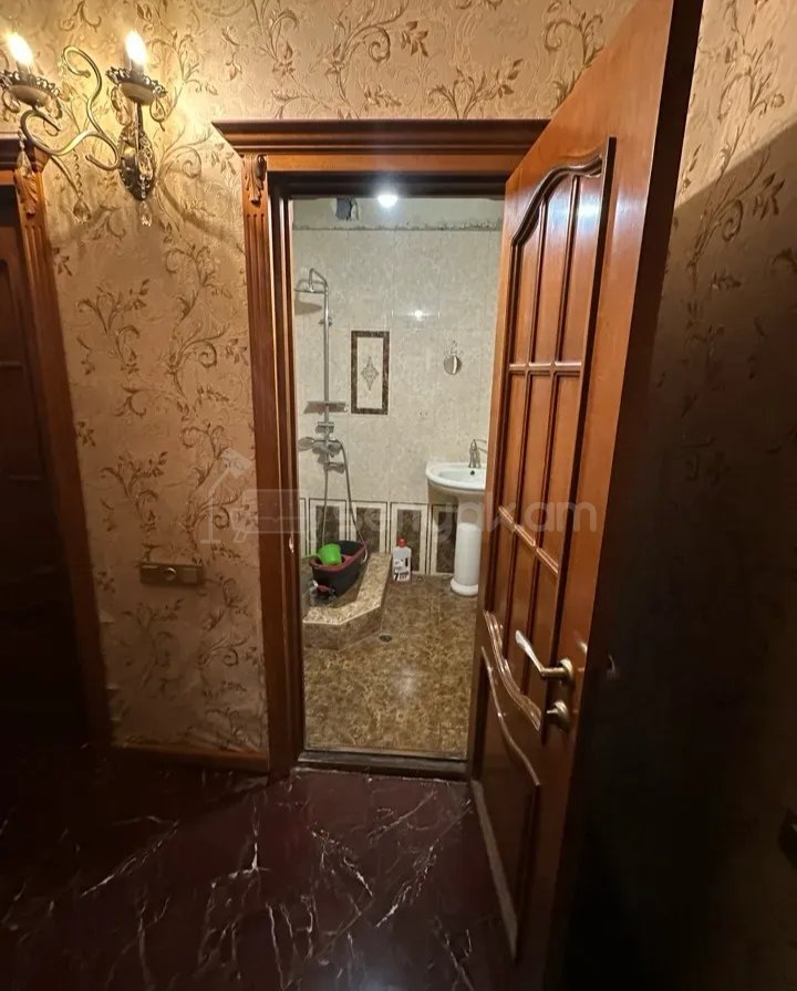 4 Սենյականոց Բնակարան, 90քմ, 7/14 հարկ, Նորմալ Վիճակում, Կահավորված