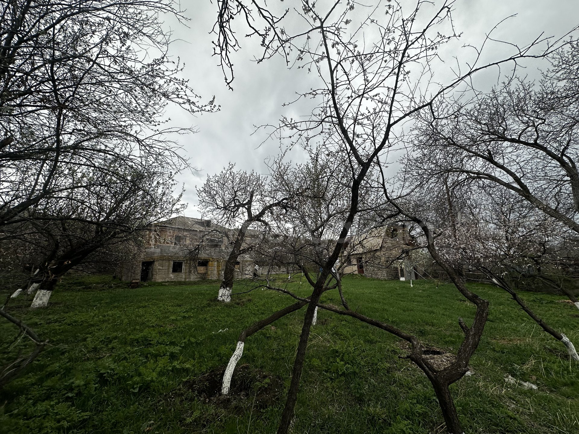 Բնակելի Նշանակության Հողատարածք, 1980քմ, Խմելու Ջրով, Էլեկտրականությամբ, Պարսպապատ