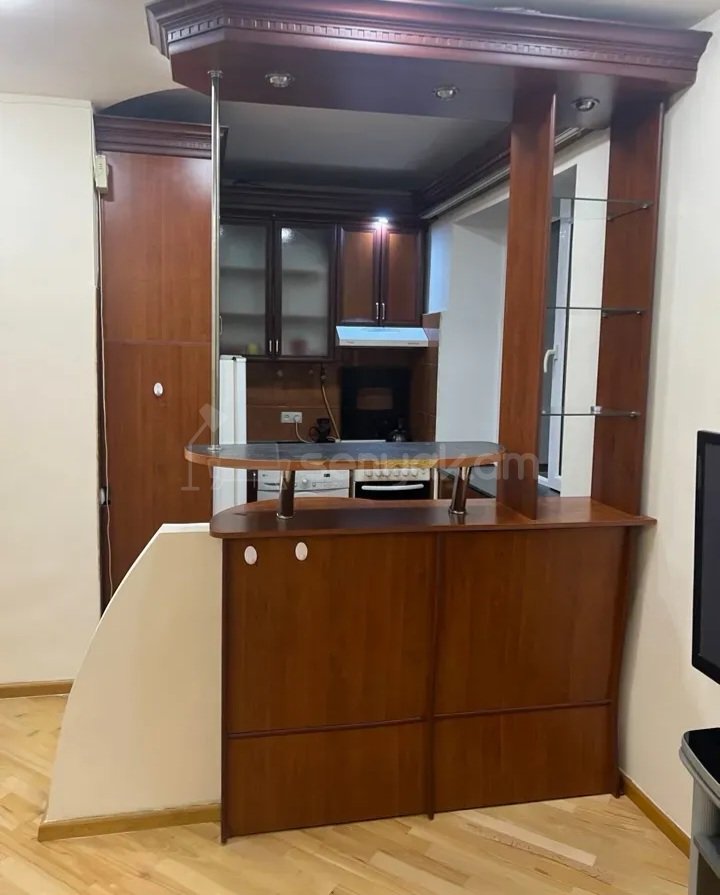 2 Սենյականոց Բնակարան Քարե Շենքում, 41քմ, 2/5 հարկ, Կապիտալ Վերանորոգված, Կահավորված