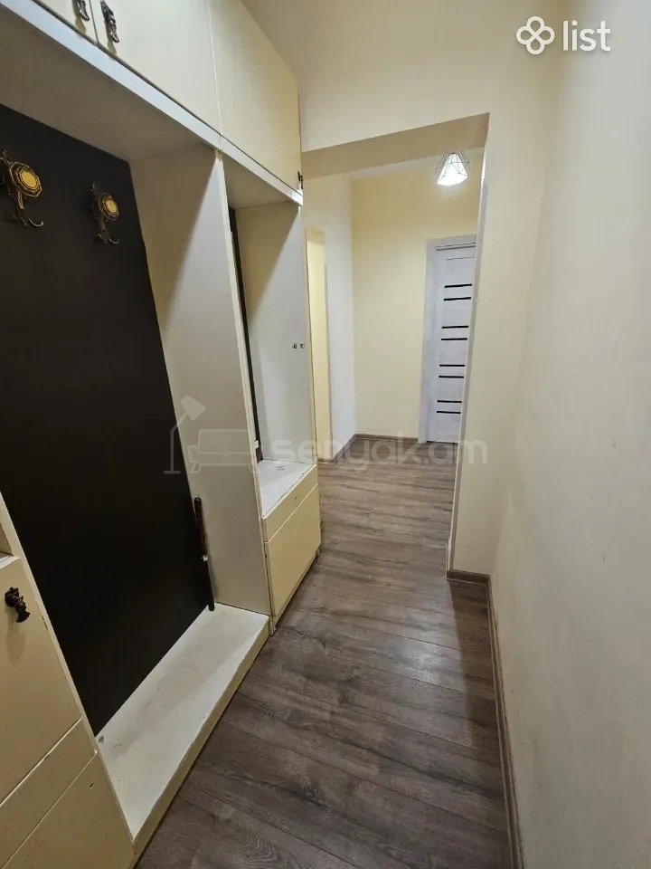 2 Սենյականոց Բնակարան, 68քմ, 3/9 հարկ, Կապիտալ Վերանորոգված, Մասամբ Կահավորված, Արևկող