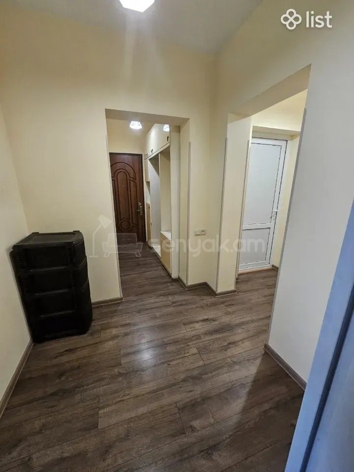 2 Սենյականոց Բնակարան, 68քմ, 3/9 հարկ, Կապիտալ Վերանորոգված, Մասամբ Կահավորված, Արևկող