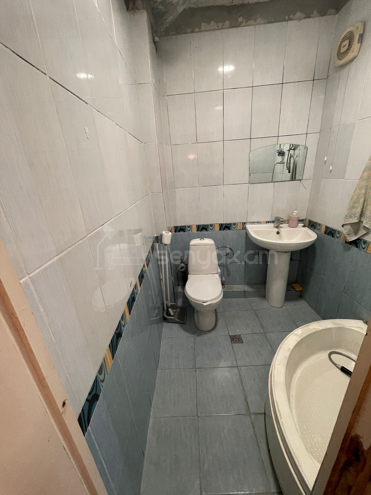 1 Սենյականոց Բնակարան, 50քմ, 2/9 հարկ, Նորմալ Վիճակում, Կահավորված
