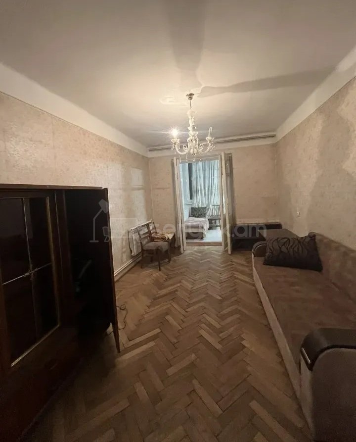 2 Սենյականոց Բնակարան Քարե Շենքում, 62քմ, 4/4 հարկ, Կապիտալ Վերանորոգված, Կահավորված