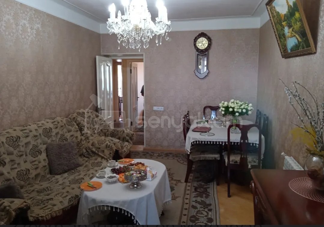 2 Սենյականոց Բնակարան Քարե Շենքում, 60քմ, 4/5 հարկ, Նորմալ Վիճակում, Կահավորված, Արևկող