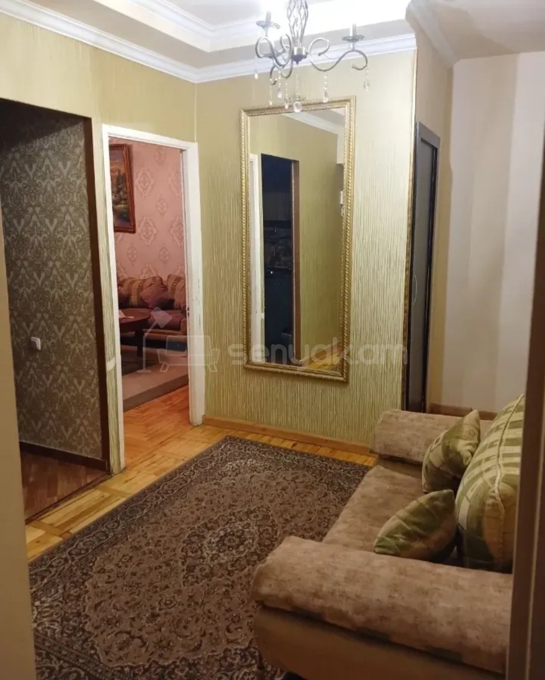 3 Սենյականոց Բնակարան Քարե Շենքում, 90քմ, 5/5 հարկ, Կապիտալ Վերանորոգված, Կահավորված, Արևկող