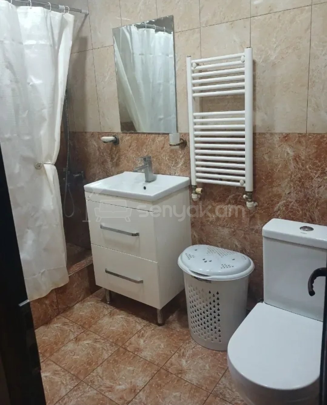 3 Սենյականոց Բնակարան Քարե Շենքում, 90քմ, 5/5 հարկ, Կապիտալ Վերանորոգված, Կահավորված, Արևկող