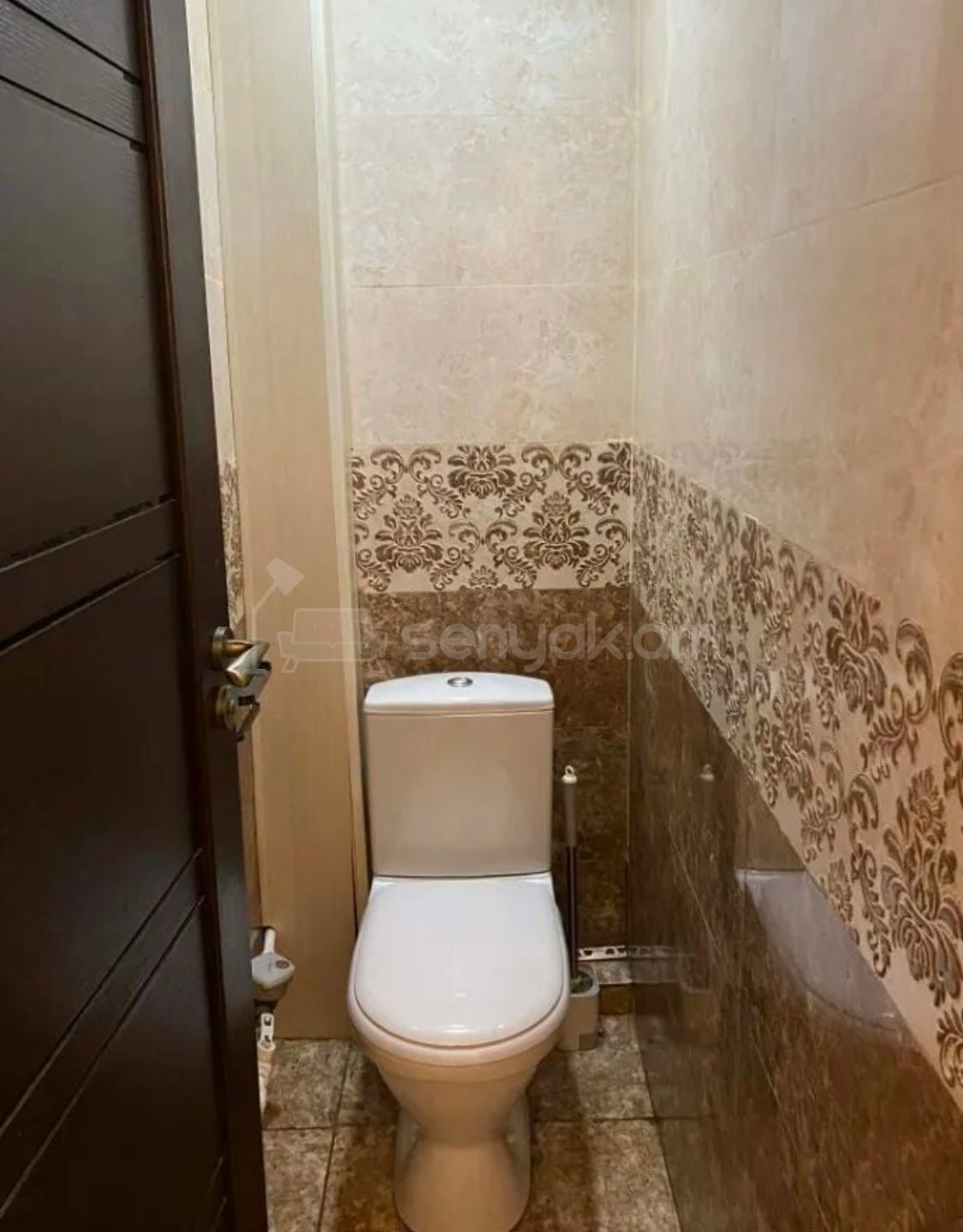 2 Սենյականոց Բնակարան Քարե Շենքում, 60քմ, 5/5 հարկ, Կապիտալ Վերանորոգված