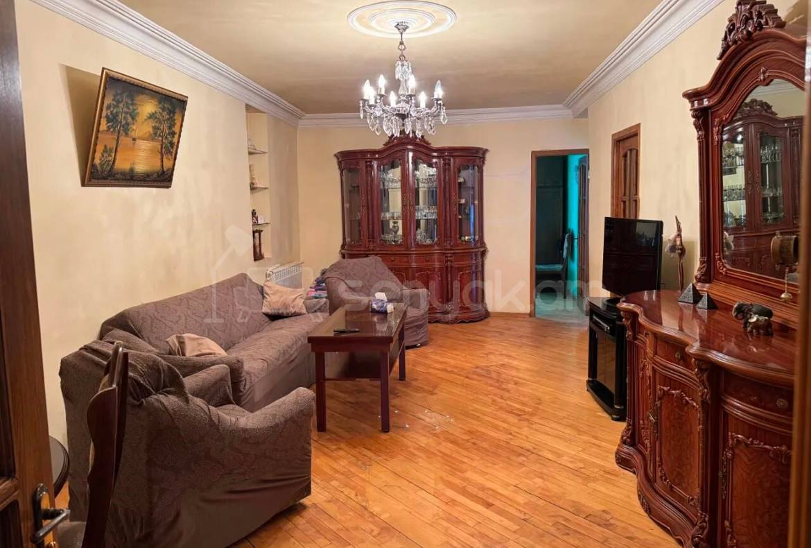 1 Սենյականոց Բնակարան Քարե Շենքում, 40քմ, 5/5 հարկ, Կոսմետիկ Վերանորոգված