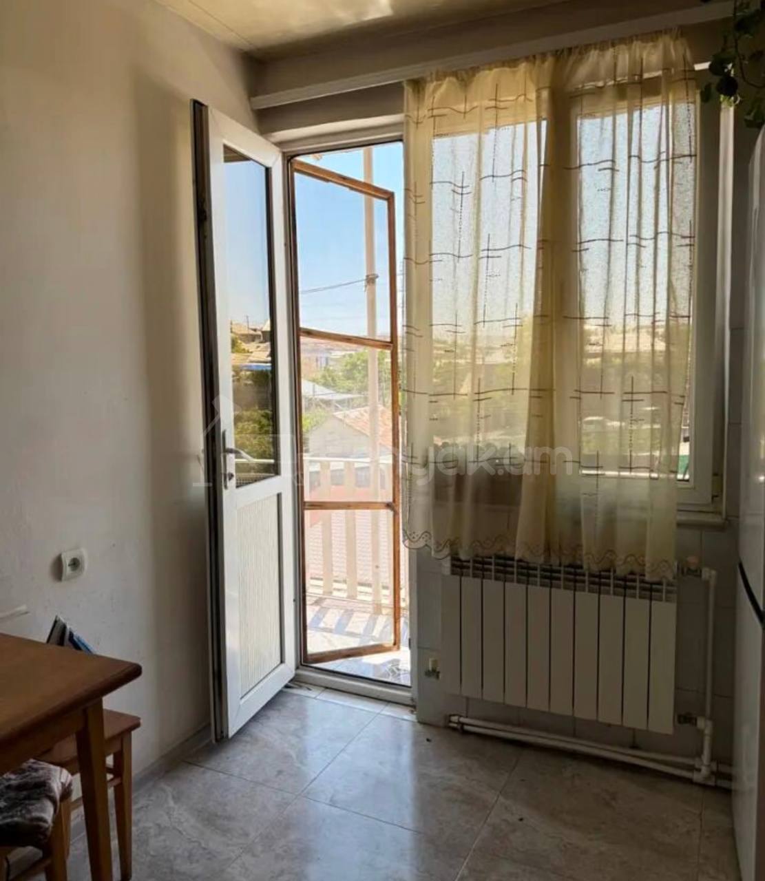 1 Սենյականոց Բնակարան Քարե Շենքում, 40քմ, 5/5 հարկ, Կոսմետիկ Վերանորոգված