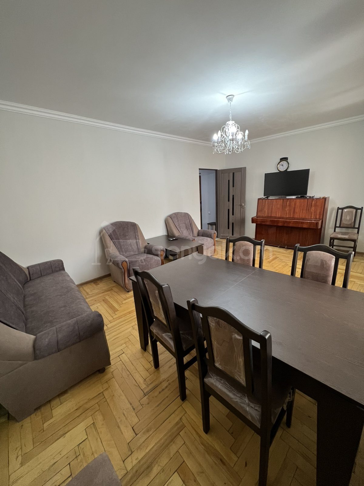 3 Սենյականոց Բնակարան, 95քմ, 5/9 հարկ, Կապիտալ Վերանորոգված, Կահավորված, Արևկող