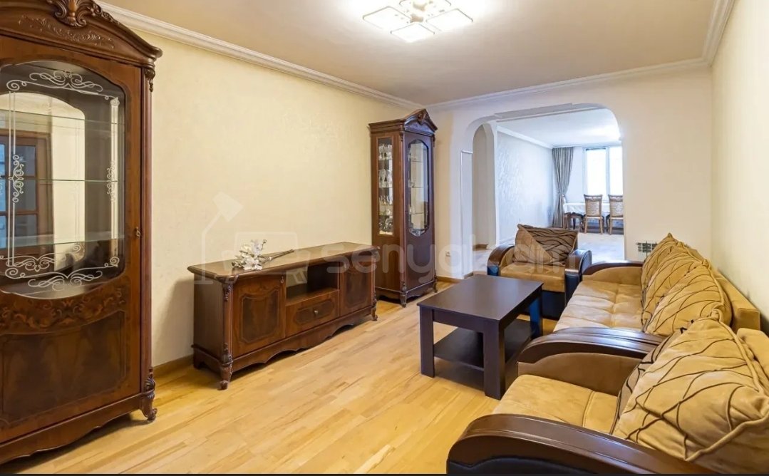 4 Սենյականոց Բնակարան, 108քմ, 2/5 հարկ, Կապիտալ Վերանորոգված