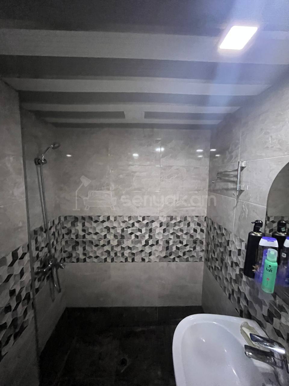 2 Սենյականոց Բնակարան, 57քմ, 6/9 հարկ, Կոսմետիկ Վերանորոգված