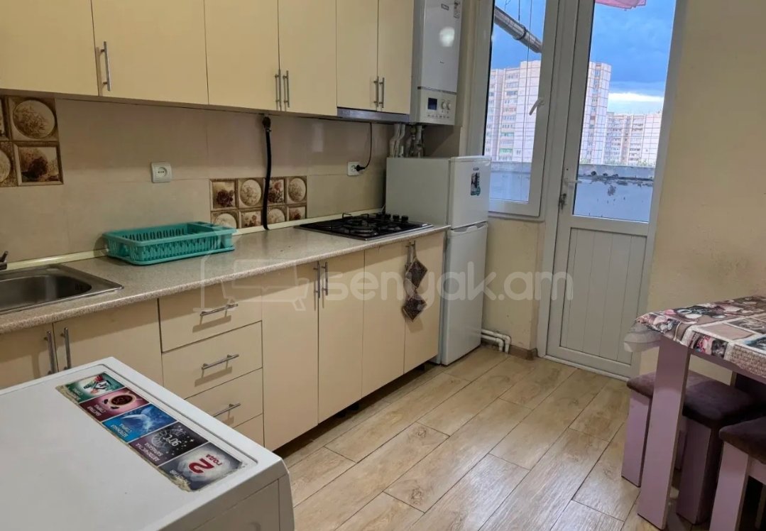2 Սենյականոց Բնակարան, 67քմ, 6/16 հարկ, Կապիտալ Վերանորոգված, Կահավորված, Արևկող