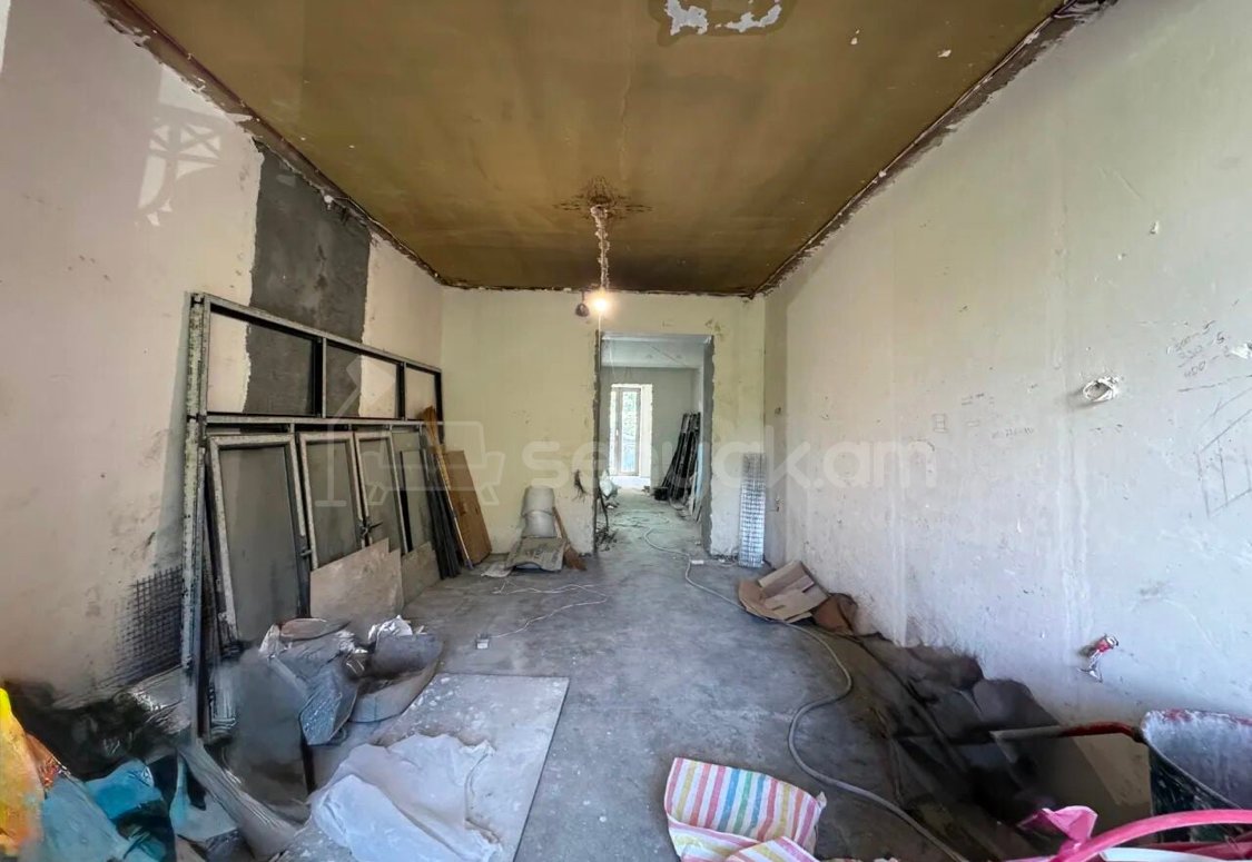 3 Սենյականոց Բնակարան Քարե Շենքում, 71քմ, 2/4 հարկ, Զրոյական Վիճակում