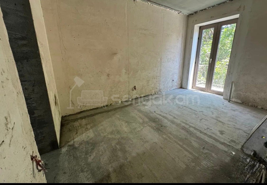 3 Սենյականոց Բնակարան Քարե Շենքում, 71քմ, 2/4 հարկ, Զրոյական Վիճակում