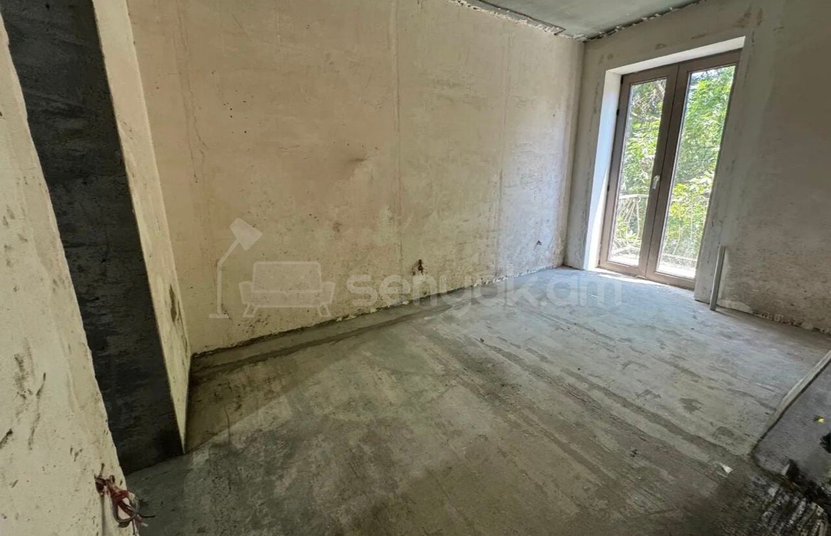 3 Սենյականոց Բնակարան Քարե Շենքում, 71քմ, 2/4 հարկ, Զրոյական Վիճակում