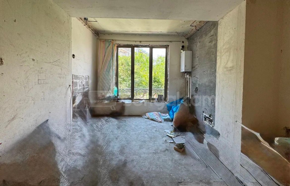 3 Սենյականոց Բնակարան Քարե Շենքում, 71քմ, 2/4 հարկ, Զրոյական Վիճակում