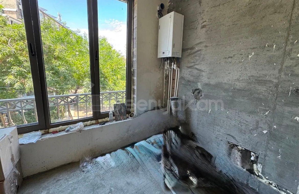3 Սենյականոց Բնակարան Քարե Շենքում, 71քմ, 2/4 հարկ, Զրոյական Վիճակում