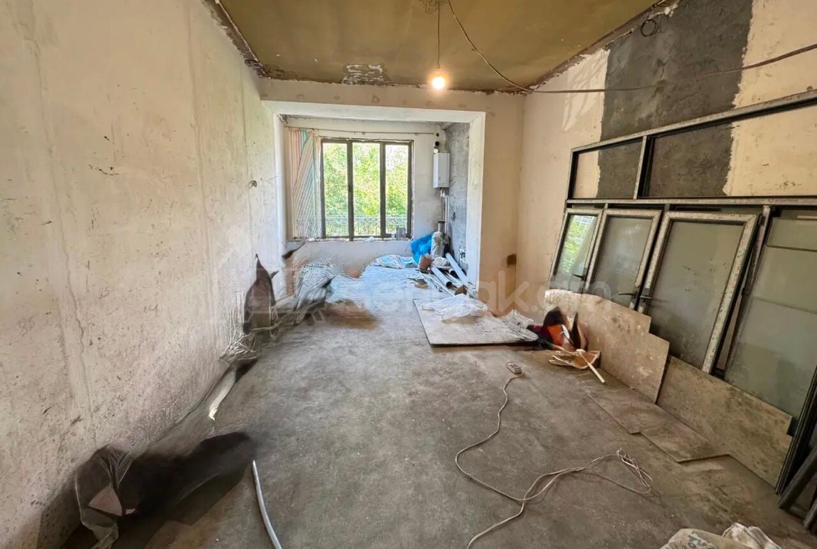 3 Սենյականոց Բնակարան Քարե Շենքում, 71քմ, 2/4 հարկ, Զրոյական Վիճակում