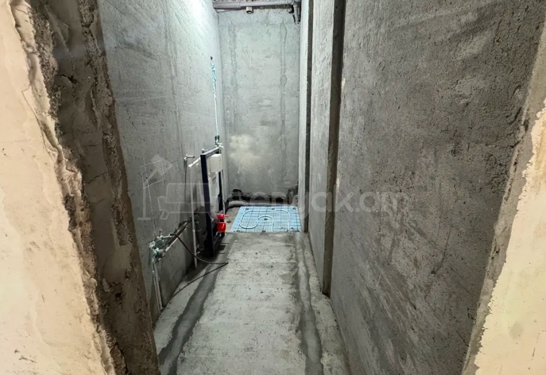 3 Սենյականոց Բնակարան Քարե Շենքում, 71քմ, 2/4 հարկ, Զրոյական Վիճակում