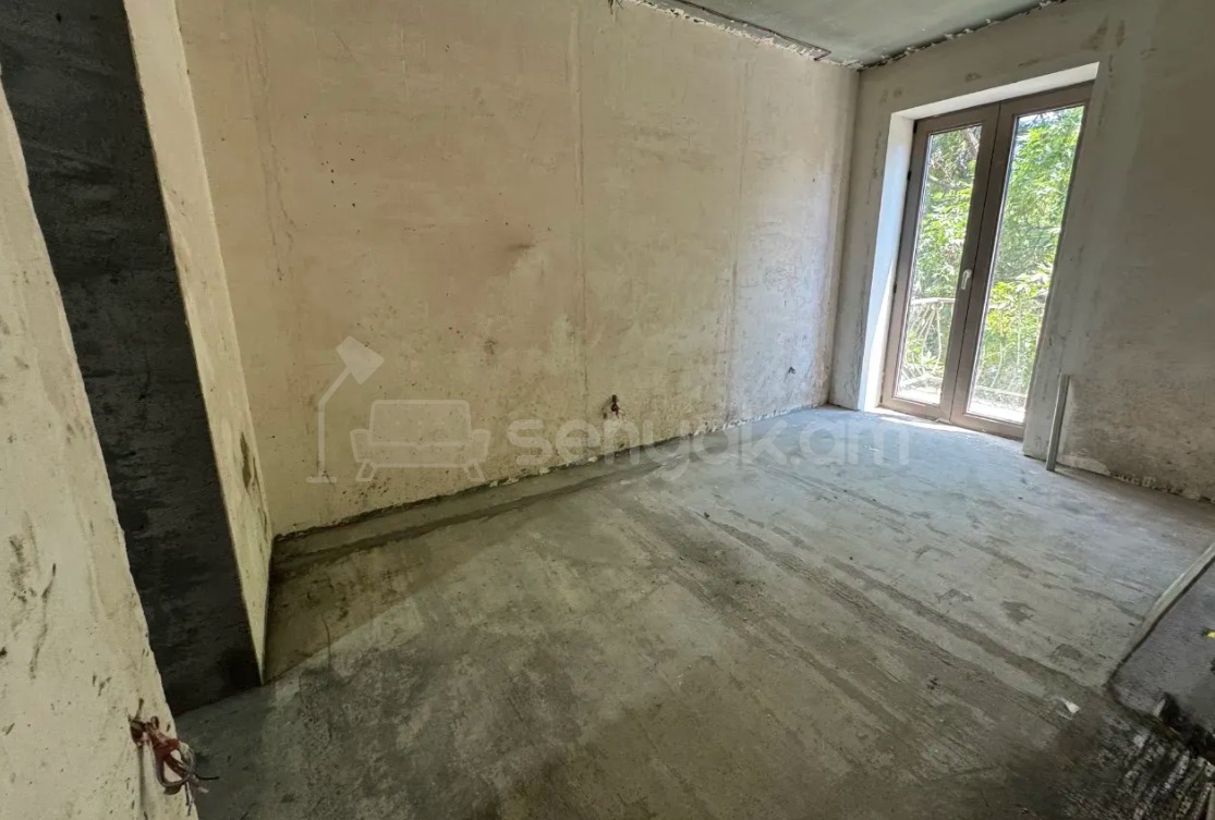 3 Սենյականոց Բնակարան Քարե Շենքում, 71քմ, 2/4 հարկ, Զրոյական Վիճակում
