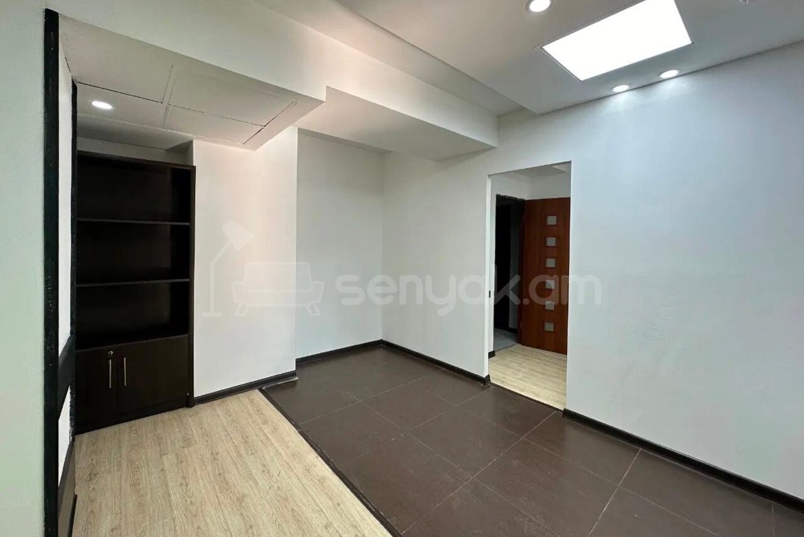 Օֆիսային Տարածք, 50քմ, Կապիտալ Վերանորոգված