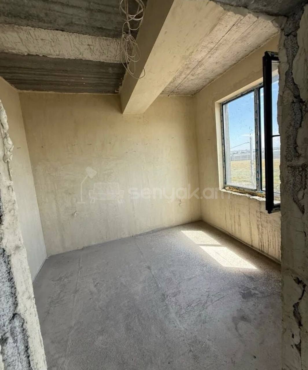 3 Սենյականոց Բնակարան, 70քմ, 2/4 հարկ, Զրոյական Վիճակում