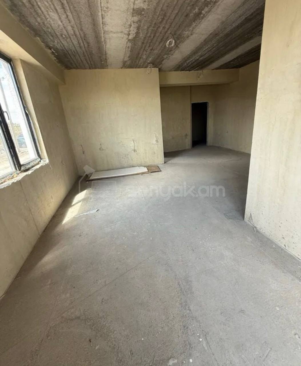 3 Սենյականոց Բնակարան, 70քմ, 2/4 հարկ, Զրոյական Վիճակում