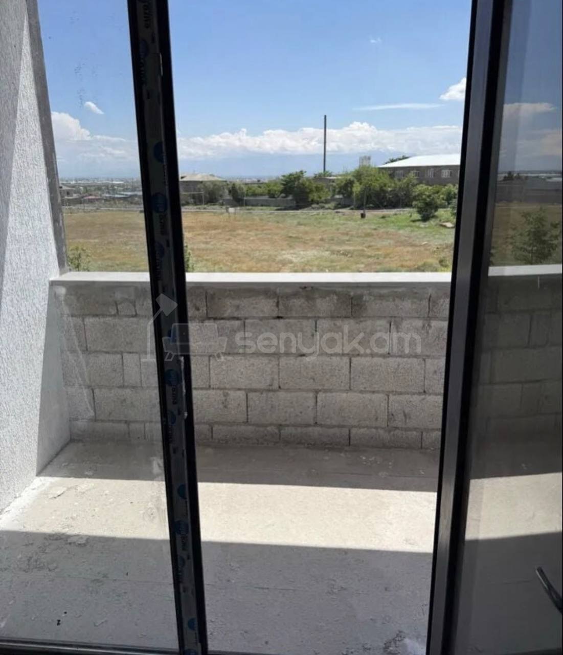 3 Սենյականոց Բնակարան, 70քմ, 2/4 հարկ, Զրոյական Վիճակում