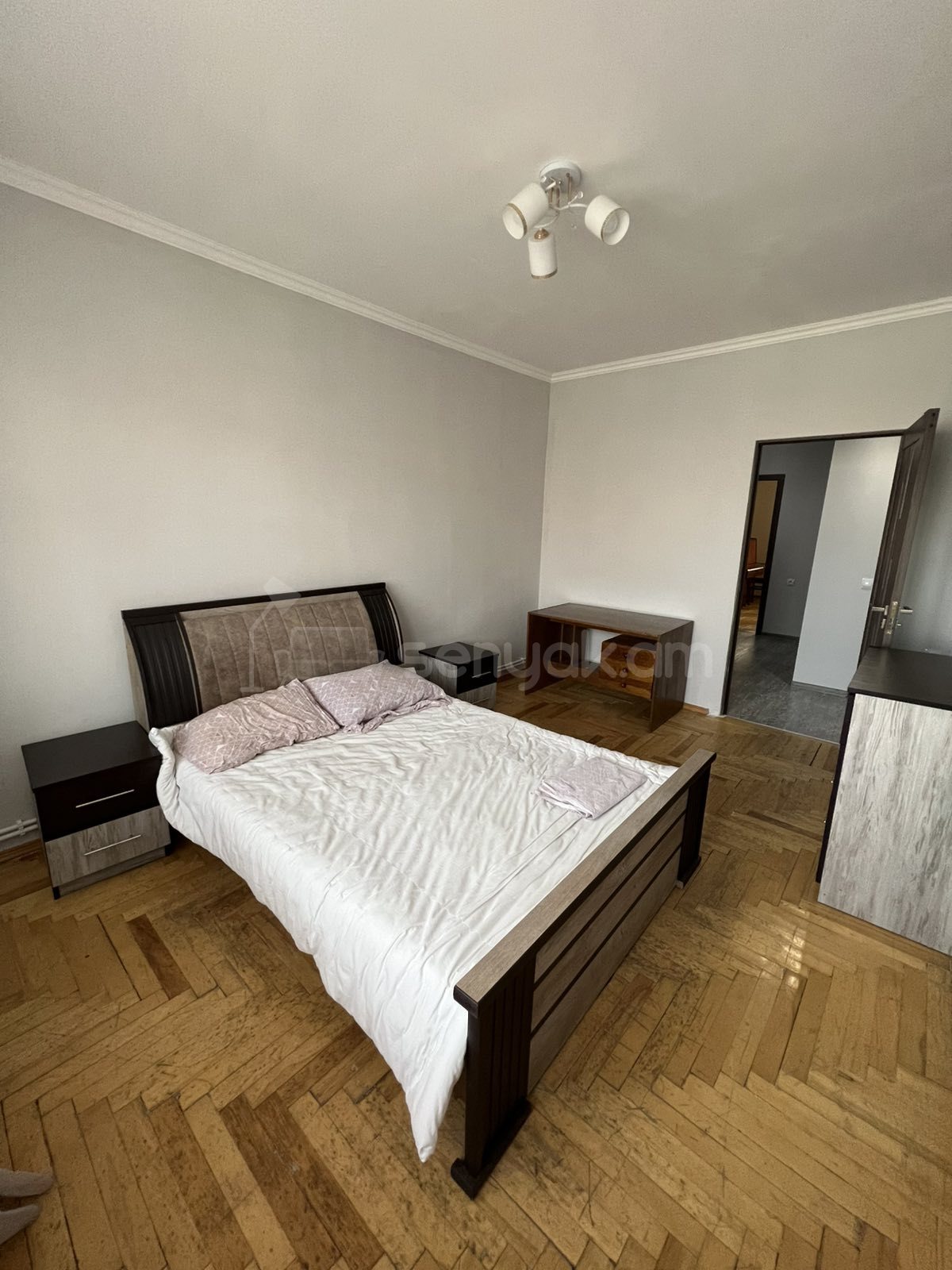 3 Սենյականոց Բնակարան, 95քմ, 5/9 հարկ, Կապիտալ Վերանորոգված, Կահավորված, Արևկող