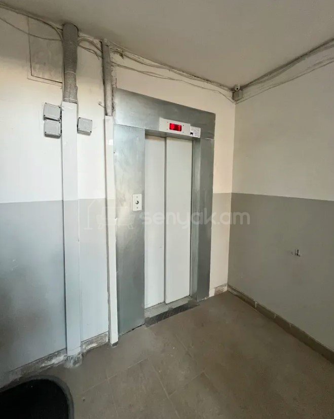 3 Սենյականոց Բնակարան, 95քմ, 4/9 հարկ, Զրոյական Վիճակում