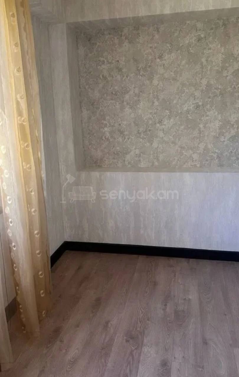 4 Սենյականոց Բնակարան Քարե Շենքում, 100քմ, 2/3 հարկ, Կապիտալ Վերանորոգված, Կահավորված, Արևկող