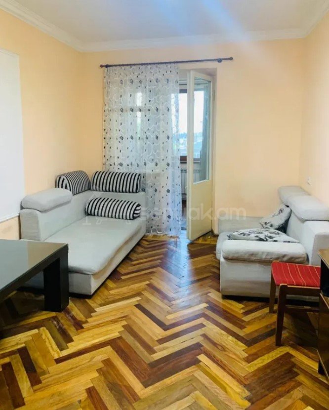 2 Սենյականոց Բնակարան Քարե Շենքում, 55քմ, 5/5 հարկ, Կոսմետիկ Վերանորոգված