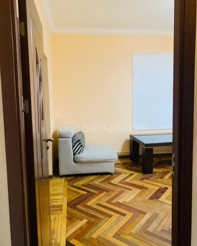 2 Սենյականոց Բնակարան Քարե Շենքում, 55քմ, 5/5 հարկ, Կոսմետիկ Վերանորոգված