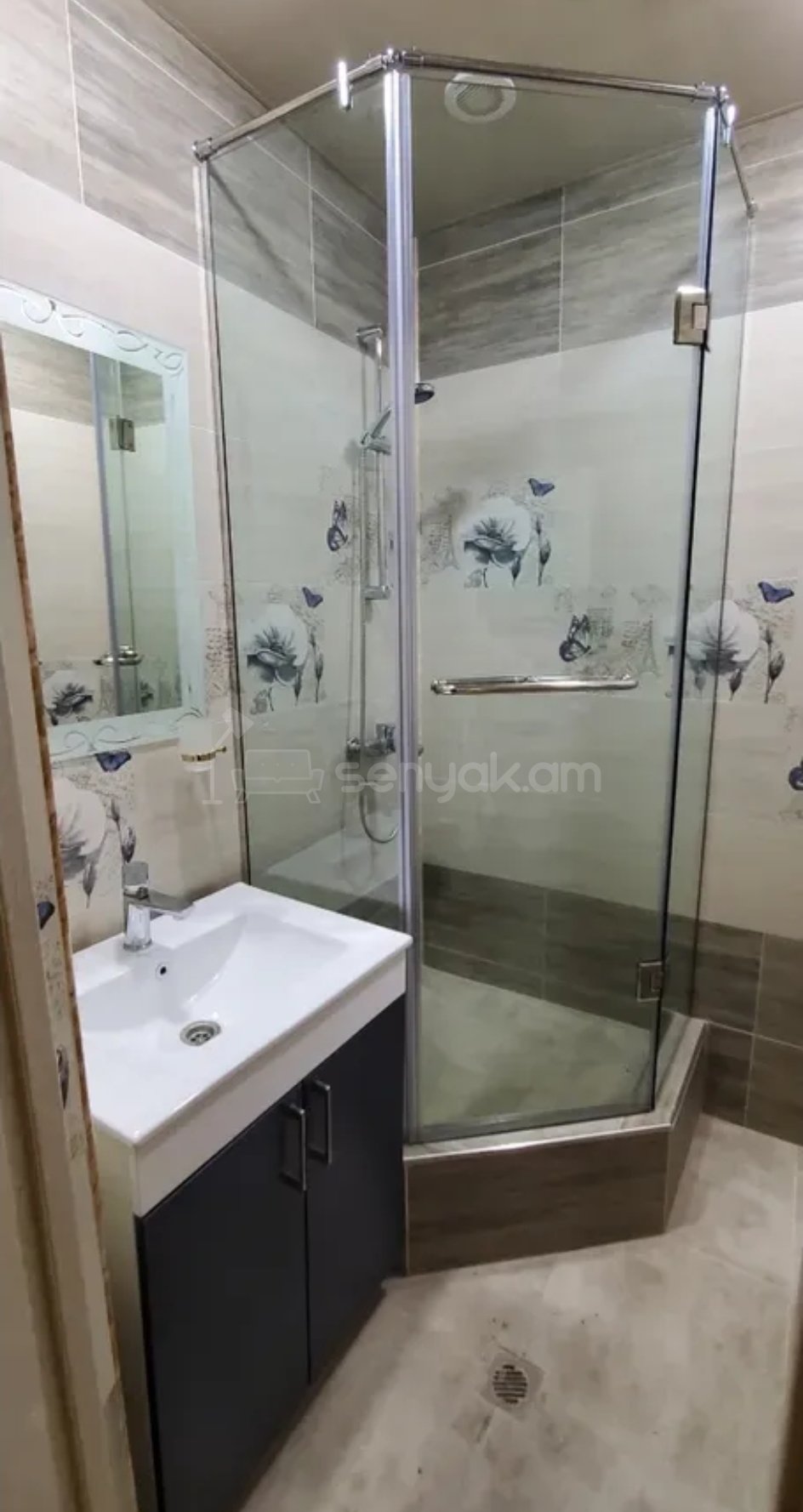 3 Սենյականոց Բնակարան, 76քմ, 5/9 հարկ, Կապիտալ Վերանորոգված, Կահավորված, Արևկող