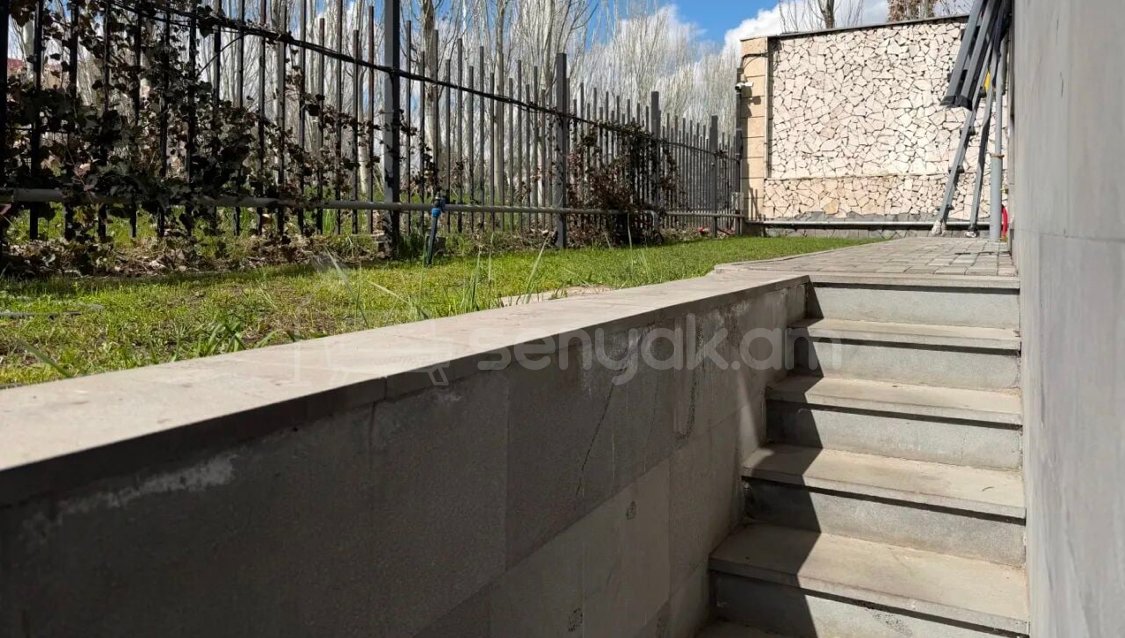 Նորակառույց Օֆիսային Տարածք, 78քմ