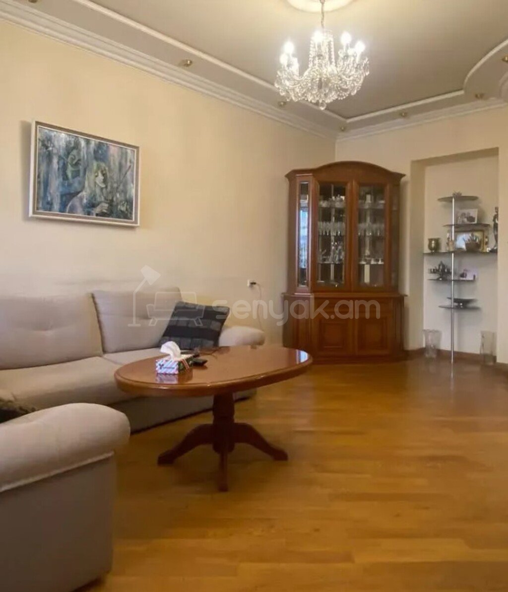 2 Սենյականոց Բնակարան Քարե Շենքում, 76քմ, 4/5 հարկ, Կապիտալ Վերանորոգված