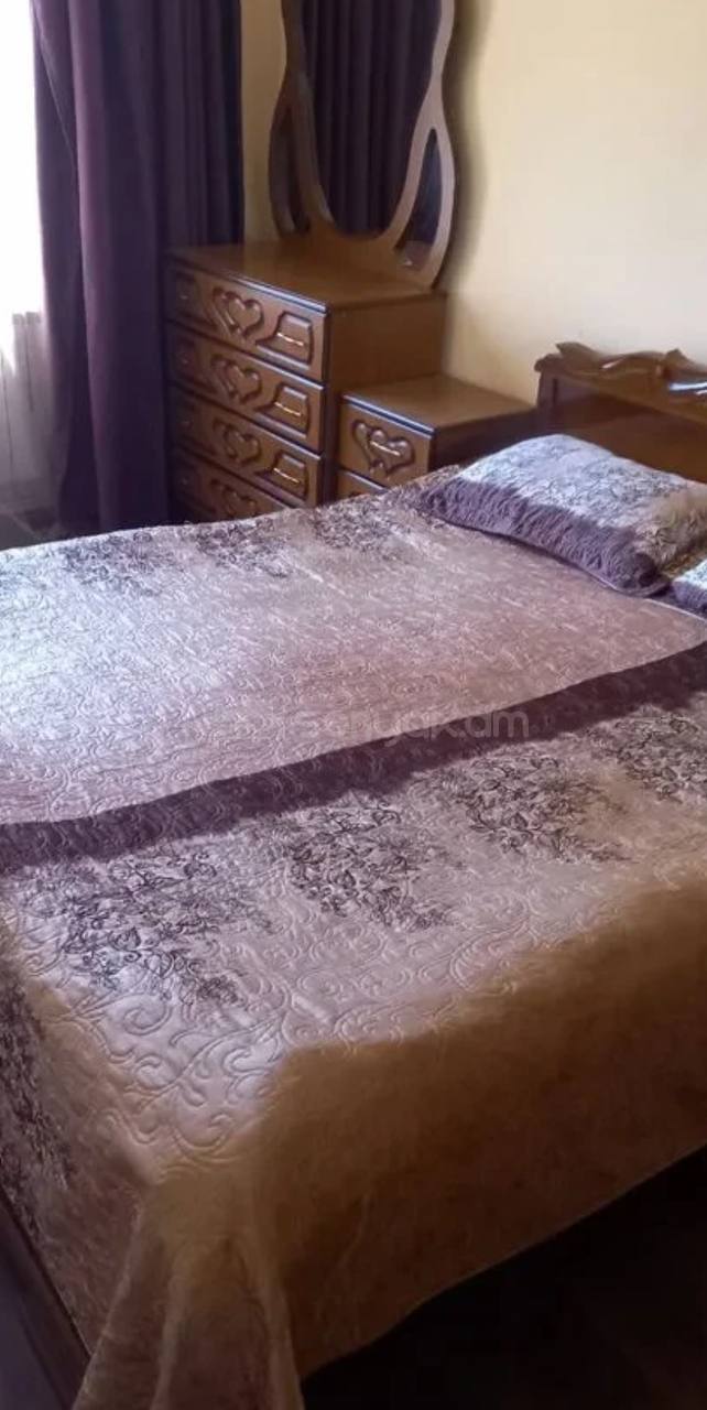 3 Սենյականոց Բնակարան, 80քմ, 1/9 հարկ, Նորմալ Վիճակում, Կահավորված