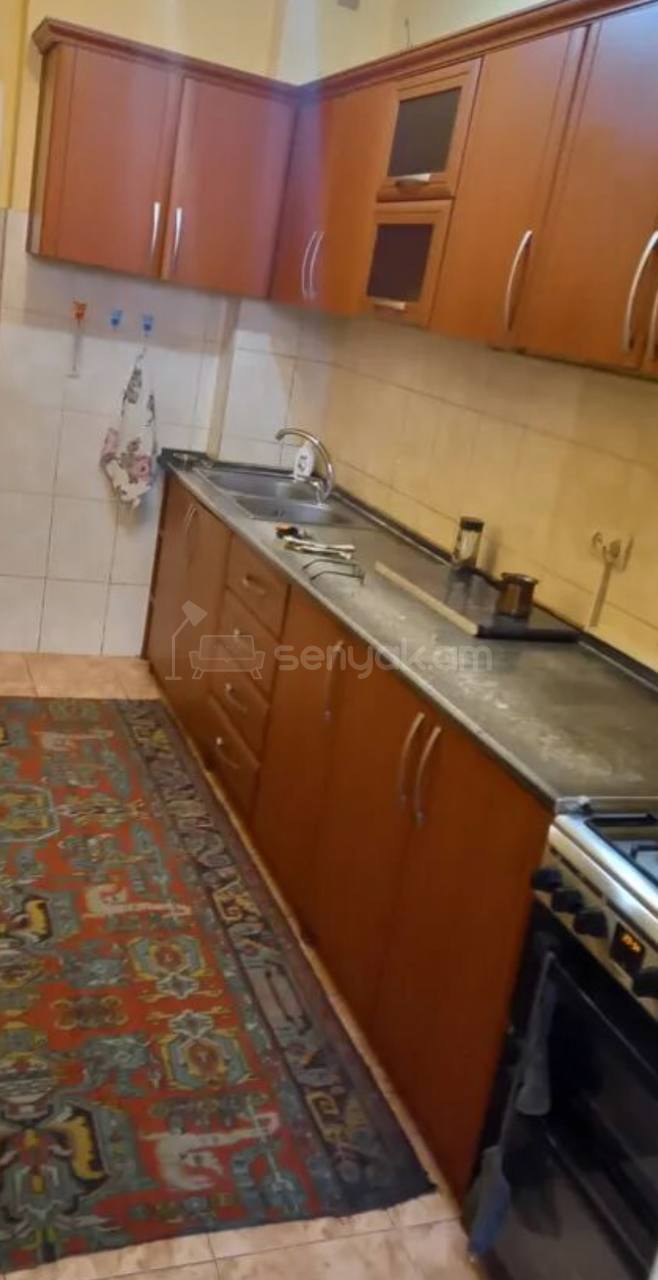 3 Սենյականոց Բնակարան, 80քմ, 1/9 հարկ, Նորմալ Վիճակում, Կահավորված