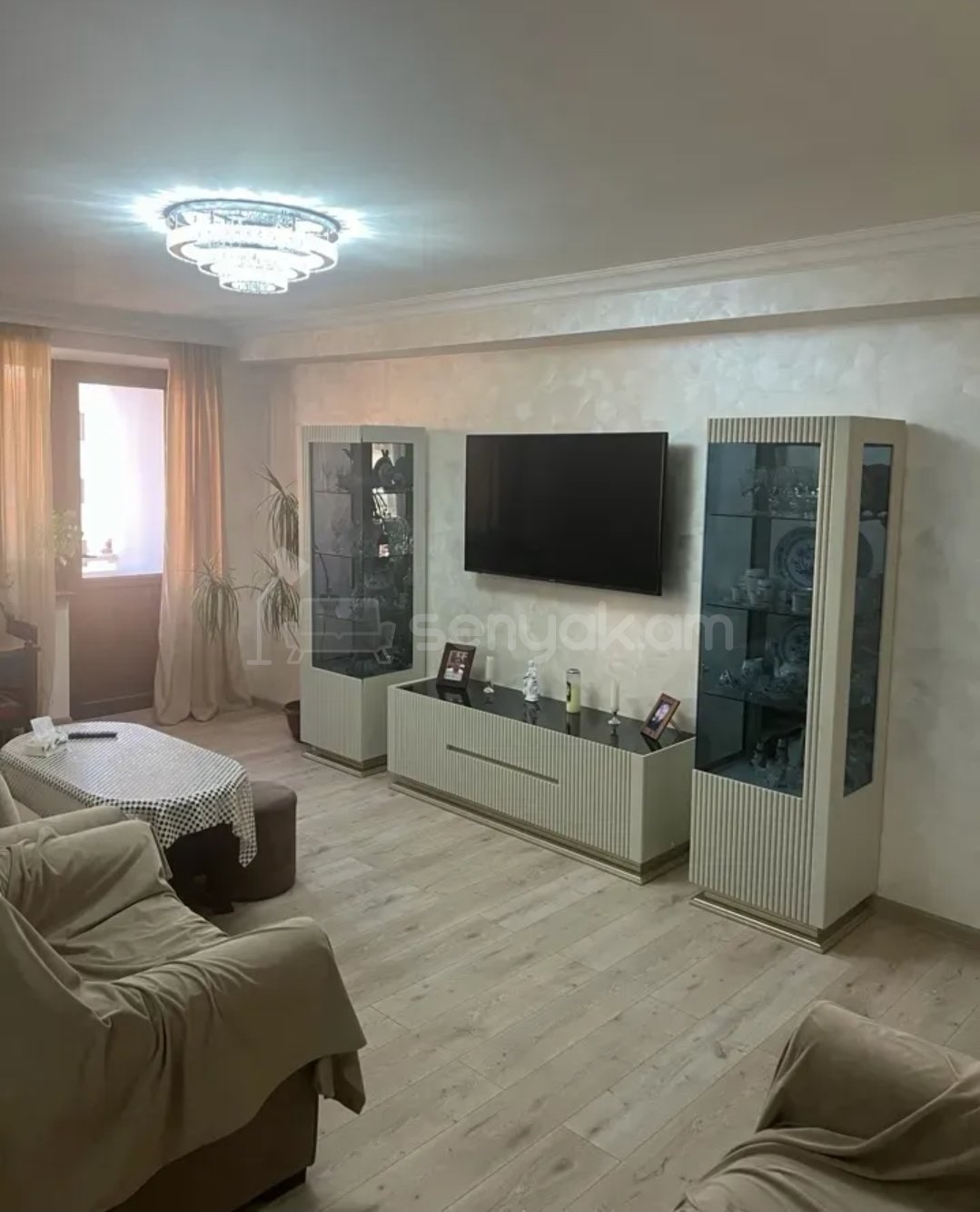 3 Սենյականոց Բնակարան, 90քմ, 9/9 հարկ, Կապիտալ Վերանորոգված, Կահավորված, Արևկող