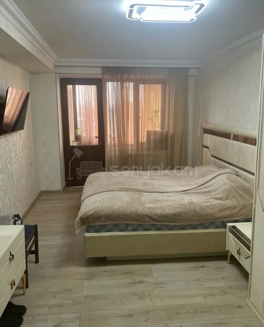 3 Սենյականոց Բնակարան, 90քմ, 9/9 հարկ, Կապիտալ Վերանորոգված, Կահավորված, Արևկող