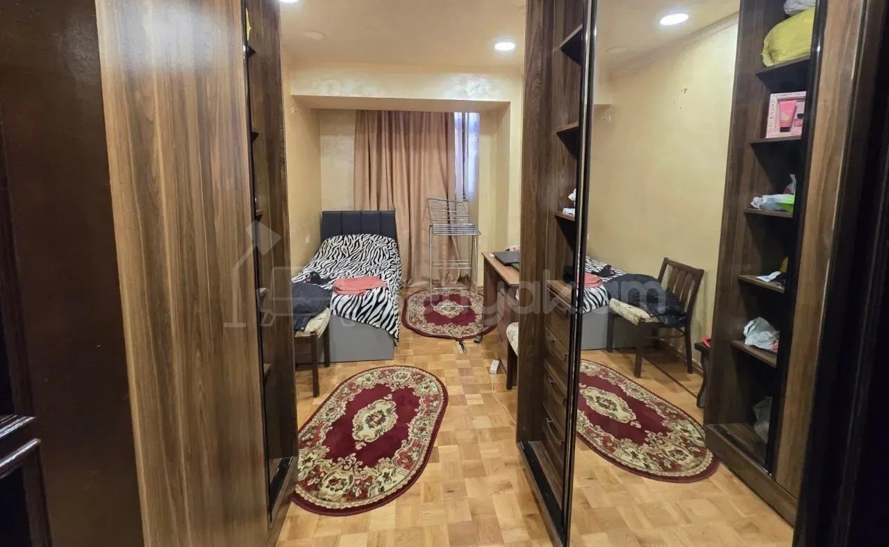 3 Սենյականոց Բնակարան, 133քմ, 1/9 հարկ, Կապիտալ Վերանորոգված