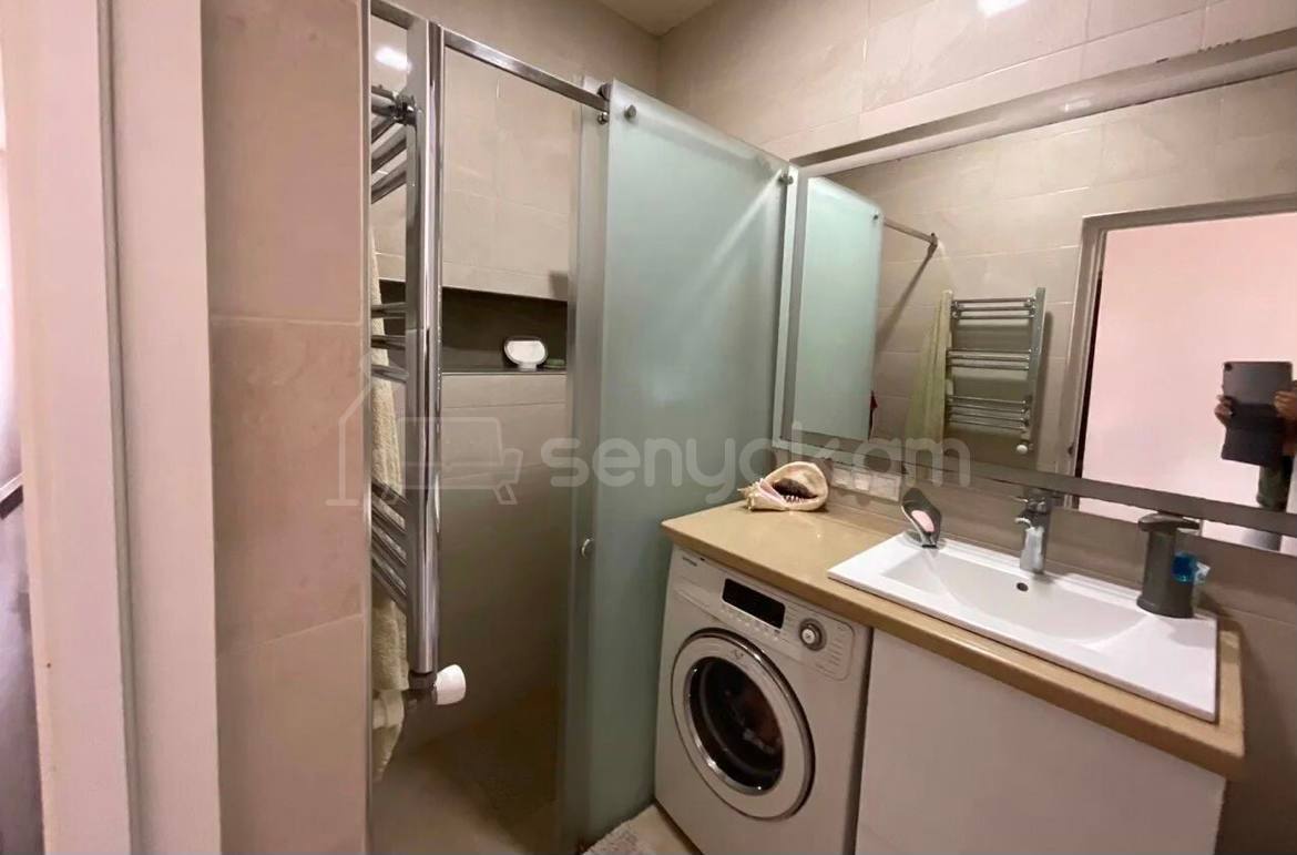 4 Սենյականոց Բնակարան Քարե Շենքում, 100քմ, 5/5 հարկ, Կապիտալ Վերանորոգված