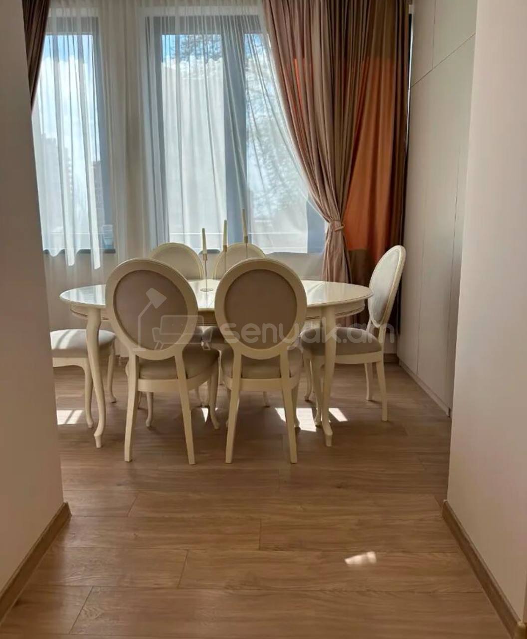 3 Սենյականոց Բնակարան Քարե Շենքում, 73քմ, 3/4 հարկ, Կապիտալ Վերանորոգված