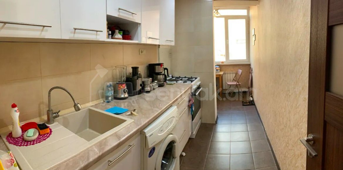 2 Սենյականոց Բնակարան Քարե Շենքում, 57քմ, 3/5 հարկ, Նորմալ Վիճակում, Կահավորված