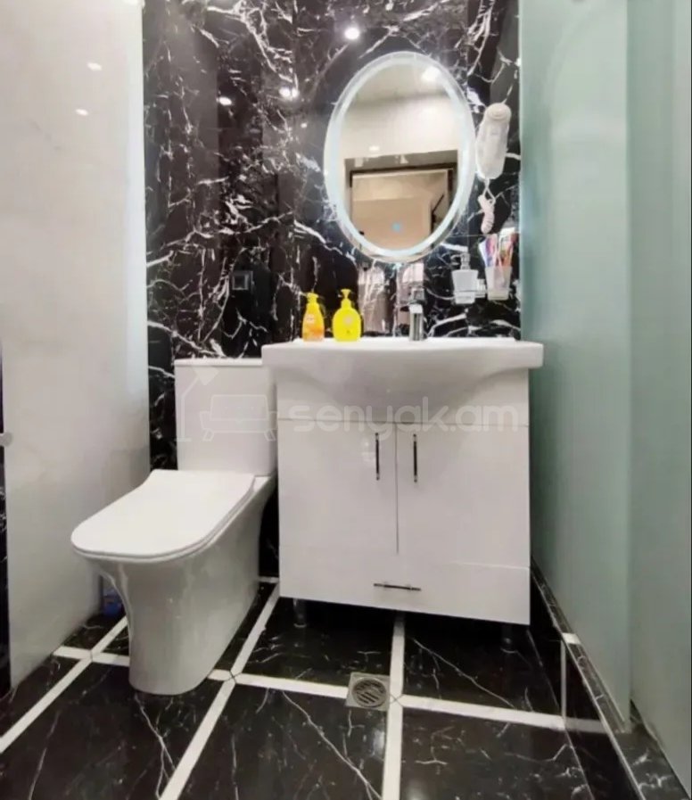 3 Սենյականոց Բնակարան Քարե Շենքում, 70քմ, 4/4 հարկ, Դիզայներական Վերանորոգված, Կահավորված