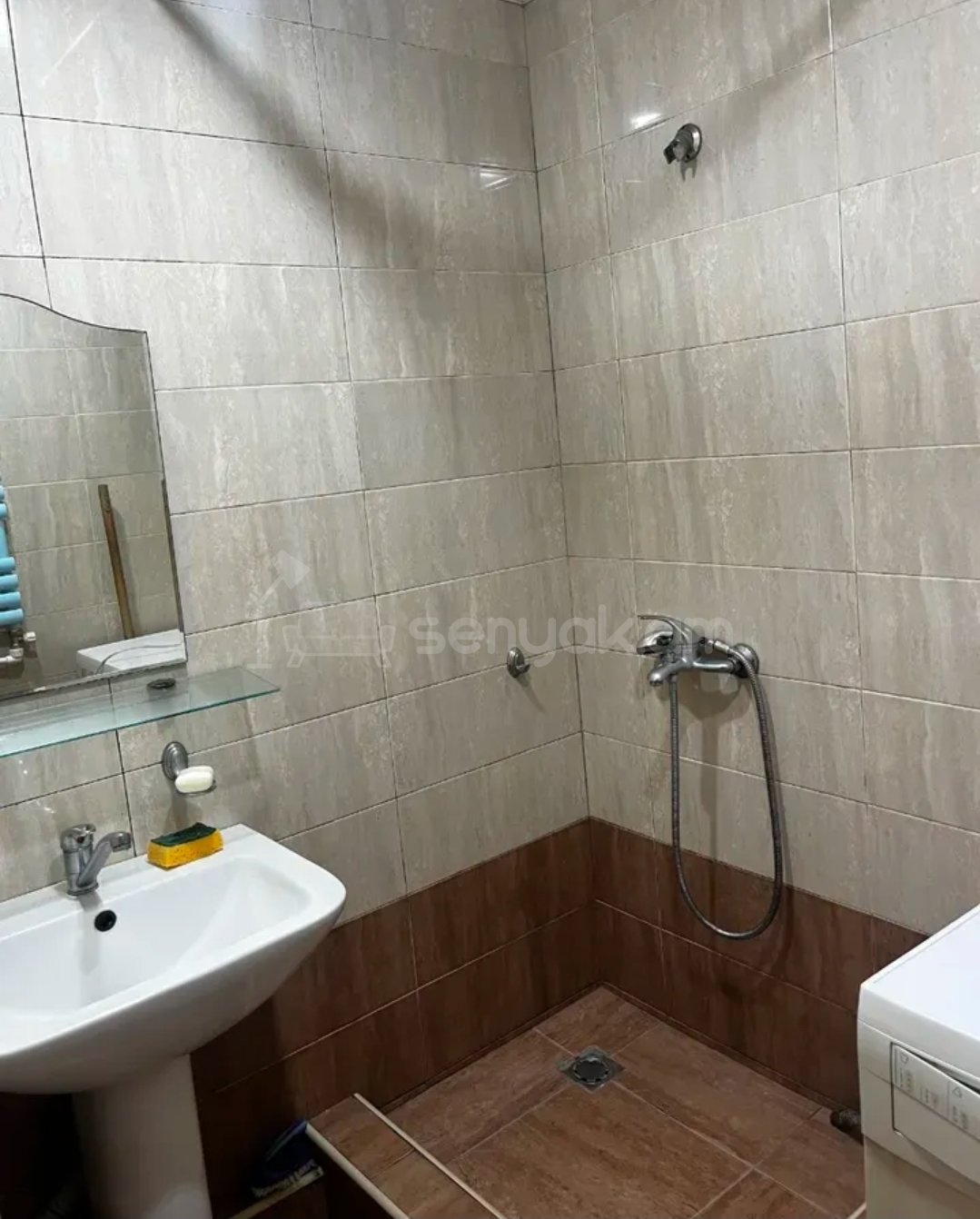 2 Սենյականոց Բնակարան, 45քմ, 3/9 հարկ, Նորմալ Վիճակում, Կահավորված, Արևկող