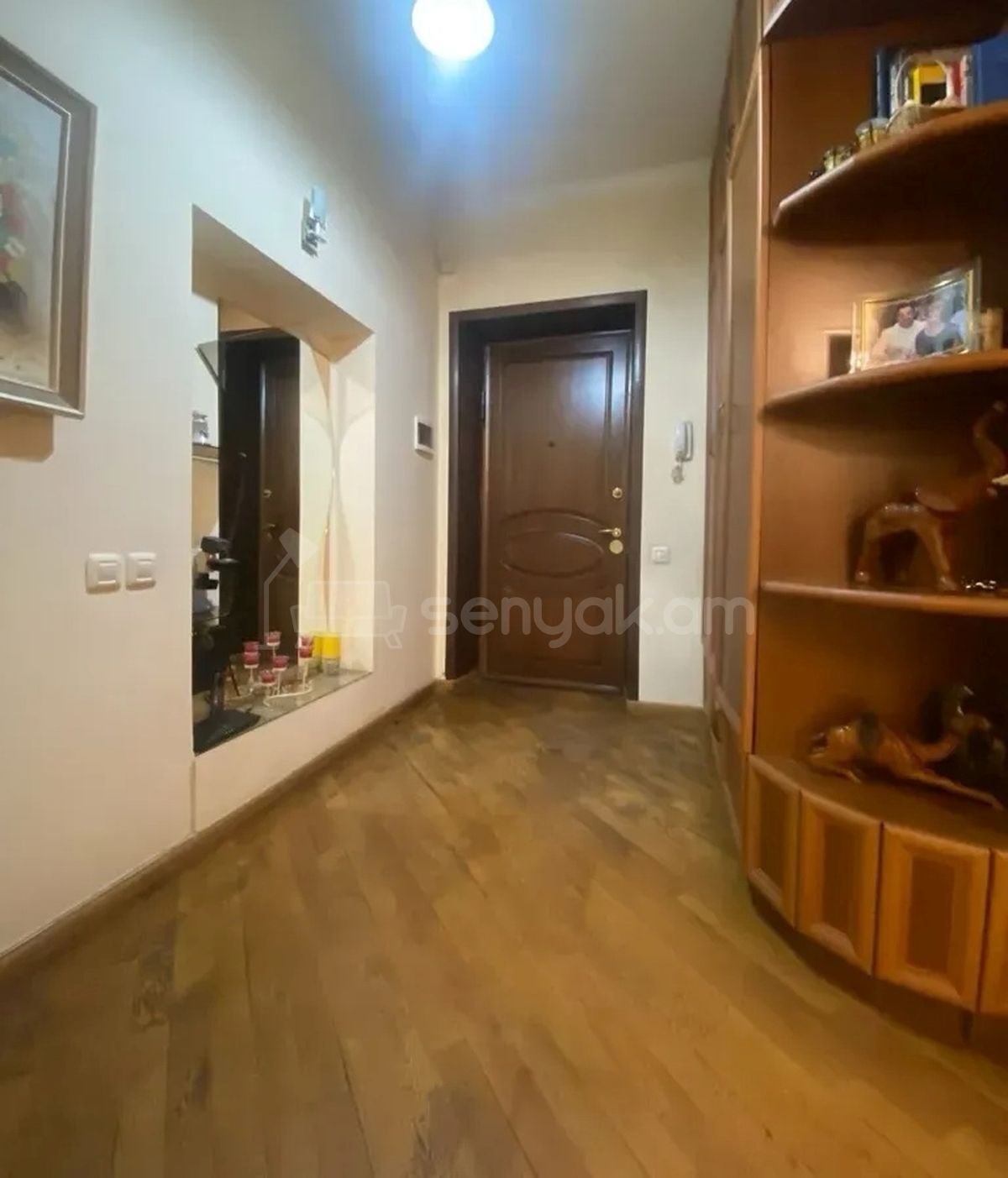 3 Սենյականոց Բնակարան Քարե Շենքում, 76քմ, 4/5 հարկ, Նորմալ Վիճակում