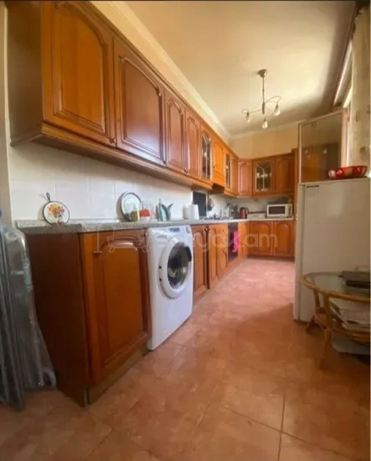 3 Սենյականոց Բնակարան Քարե Շենքում, 76քմ, 4/5 հարկ, Նորմալ Վիճակում